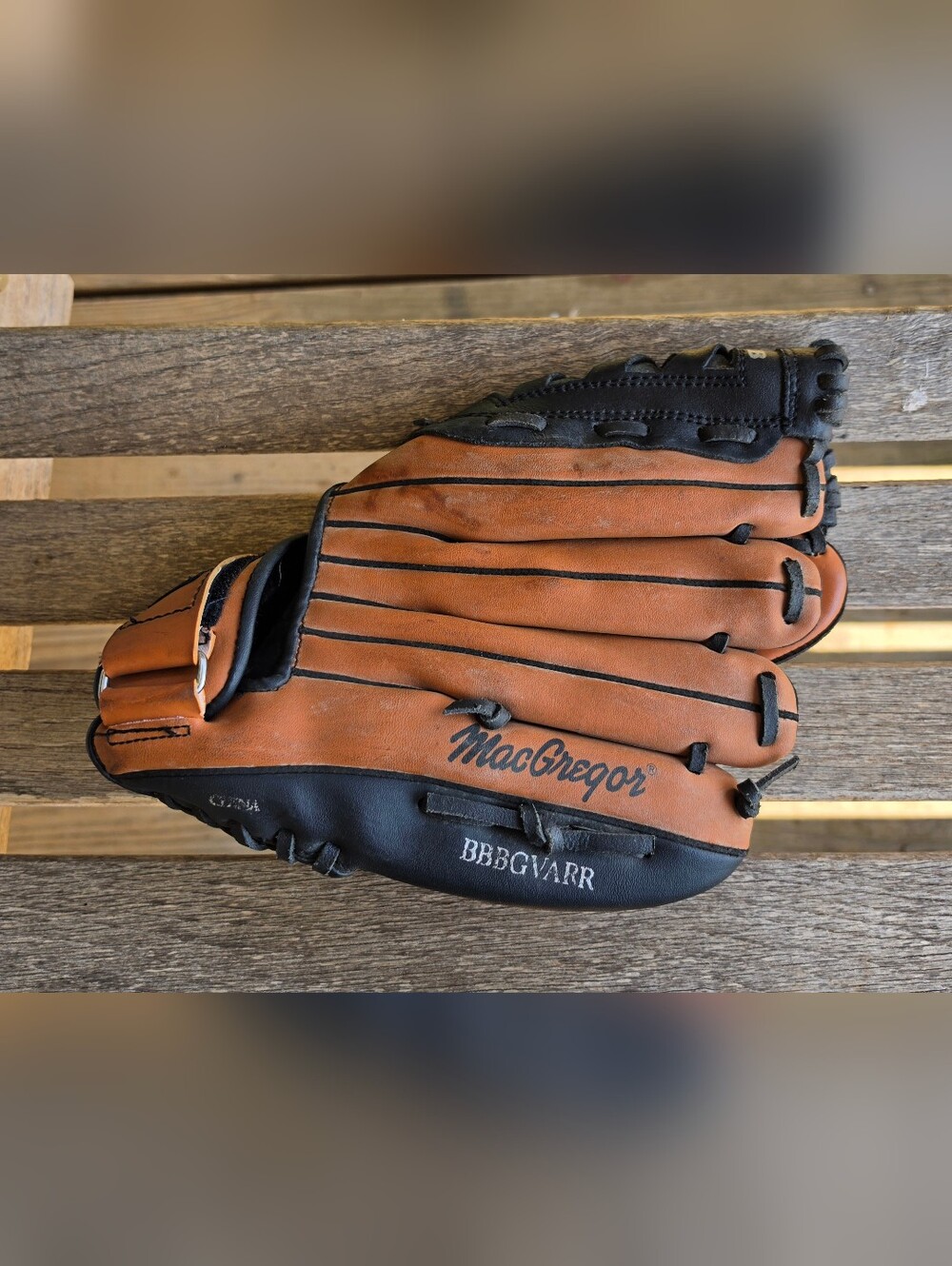 MacGregor BBBGVARR 12" Fielder's Glove - LH Throw